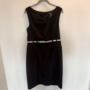 Roulette size 14 beautiful dress with belt